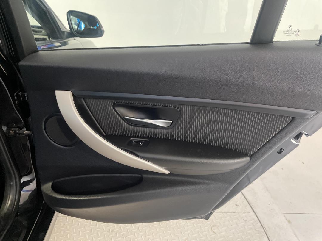 Photo '19' of BMW 320D