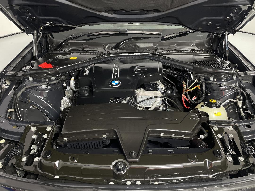 Photo '13' of BMW 320I Photo '13' of BMW 320I