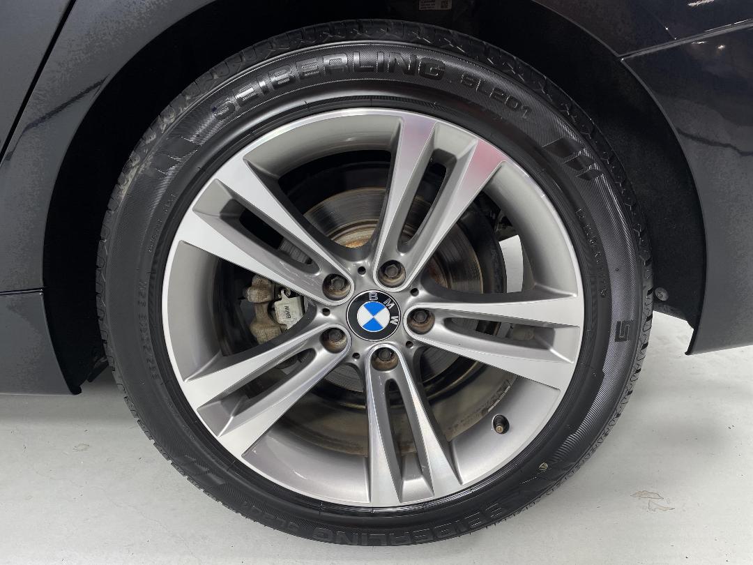 Photo '11' of BMW 320I Photo '11' of BMW 320I