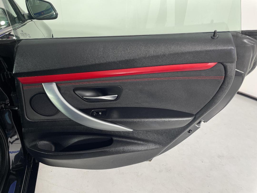 Photo '19' of BMW 320I Photo '19' of BMW 320I