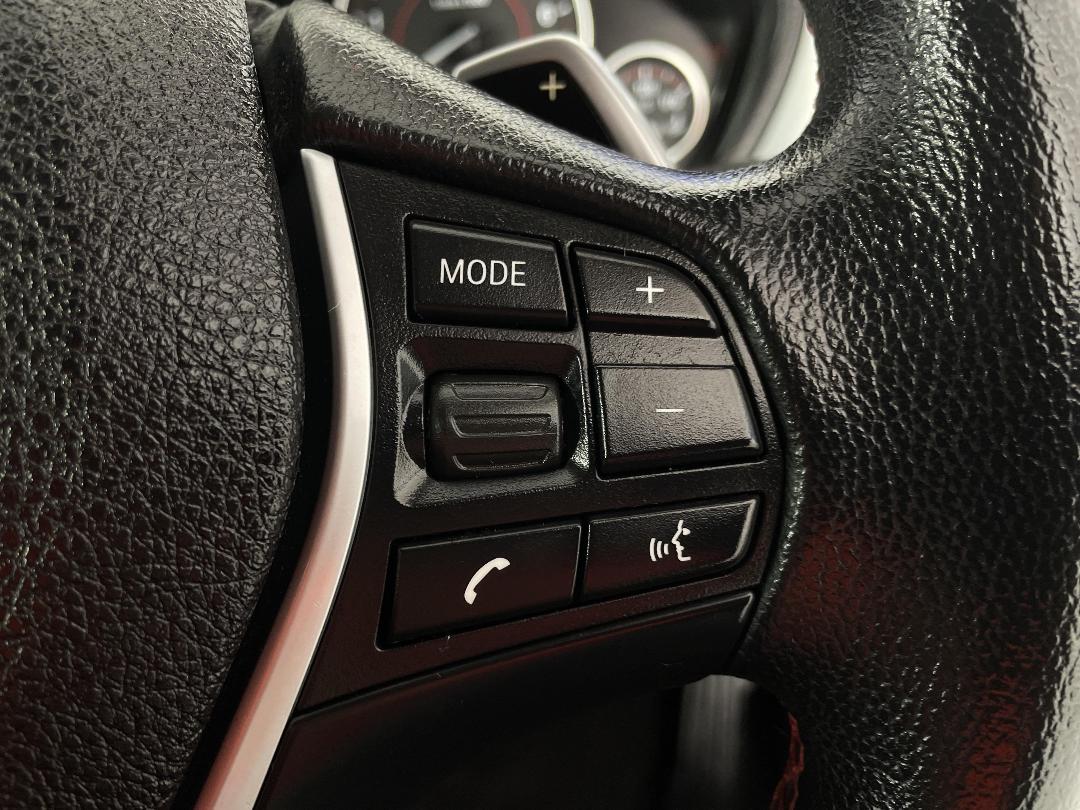 Photo '24' of BMW 320I Photo '24' of BMW 320I