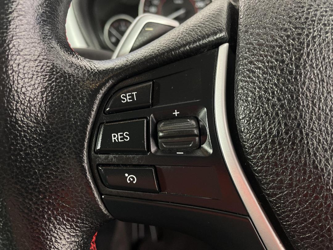 Photo '25' of BMW 320I Photo '25' of BMW 320I