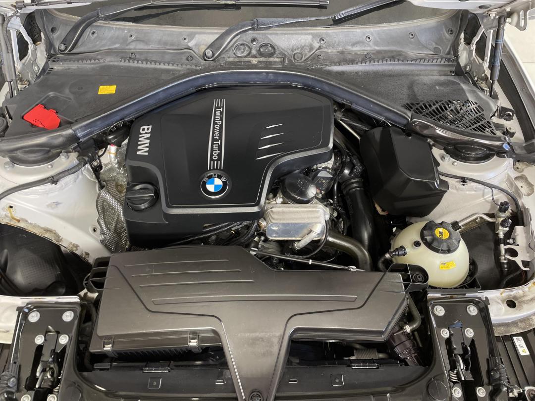 Photo '13' of BMW 320I Photo '13' of BMW 320I