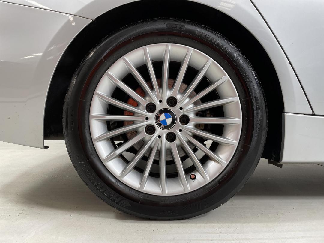 Photo '12' of BMW 320I Photo '12' of BMW 320I