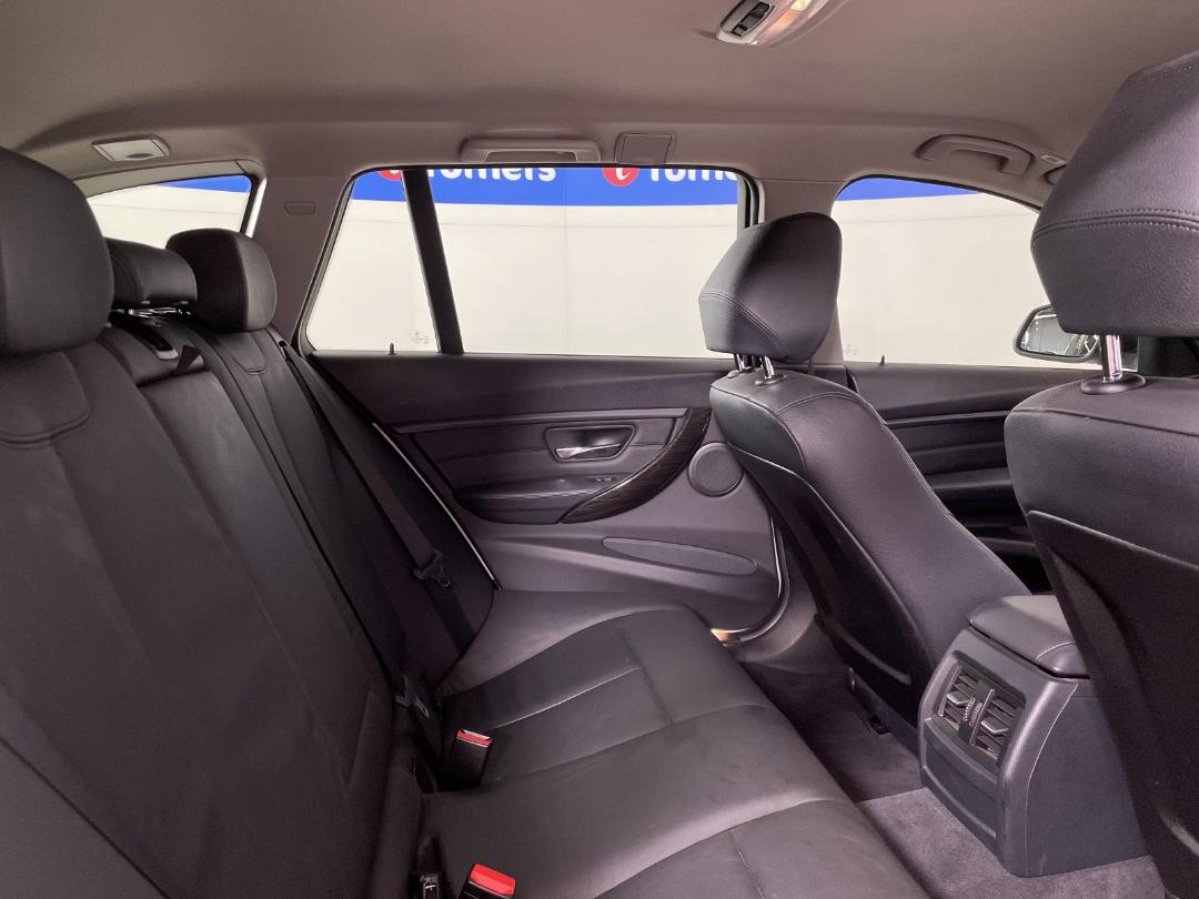 Photo '20' of BMW 320I Photo '20' of BMW 320I