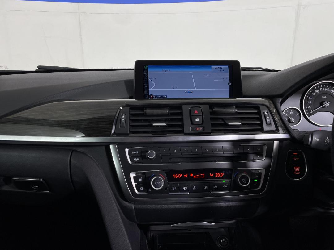 Photo '18' of BMW 320I Photo '18' of BMW 320I