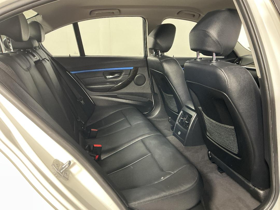 Photo '20' of BMW 320I