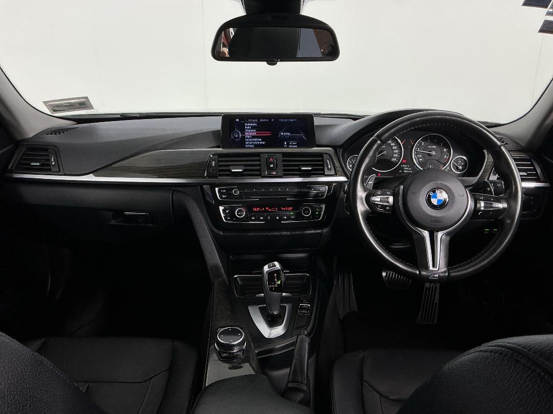 Photo '17' of BMW 320I