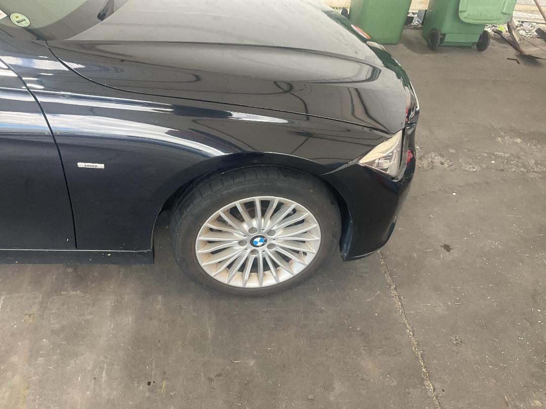 Photo '2' of BMW 320I