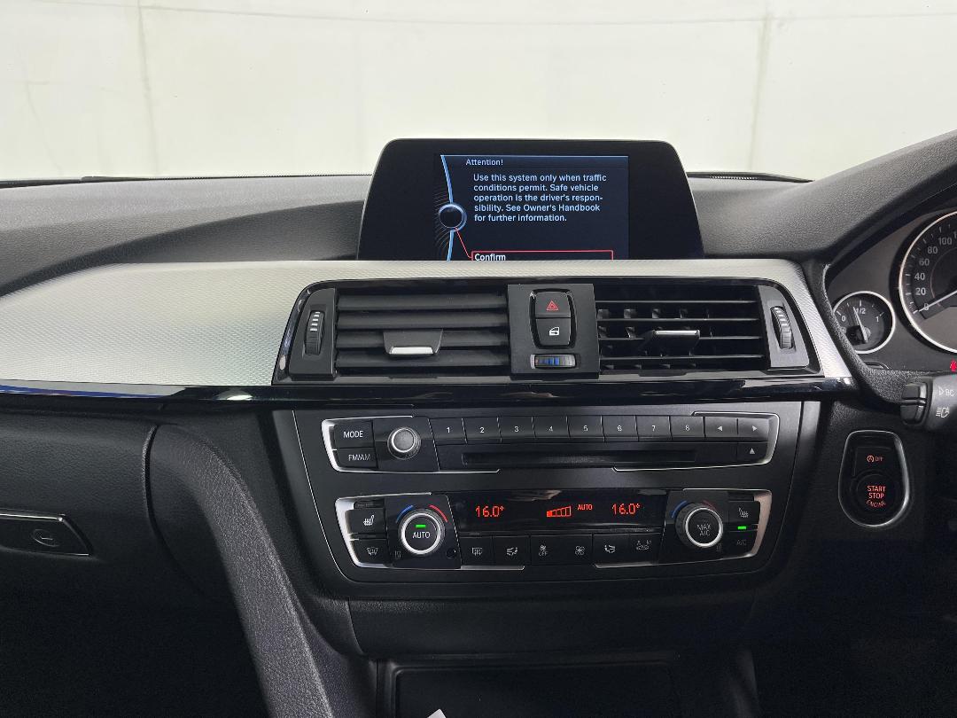 Photo '18' of BMW 320I