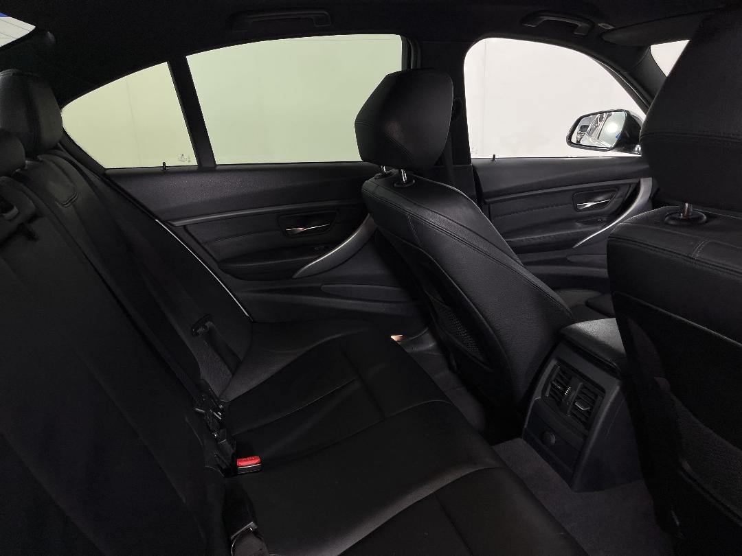 Photo '20' of BMW 320I