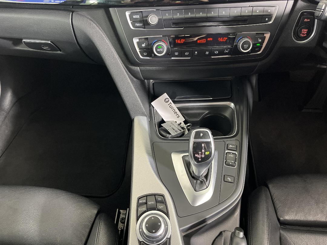 Photo '23' of BMW 320I