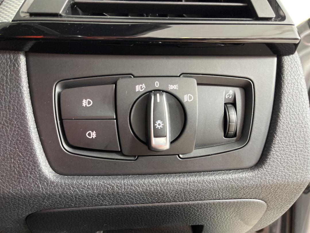 Photo '25' of BMW 320I