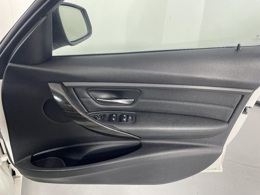 Photo '15' of BMW 328I Photo '15' of BMW 328I