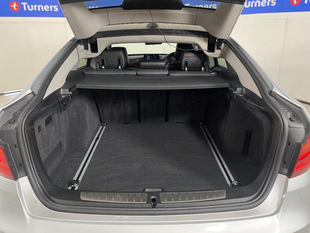 Photo '14' of BMW 335I