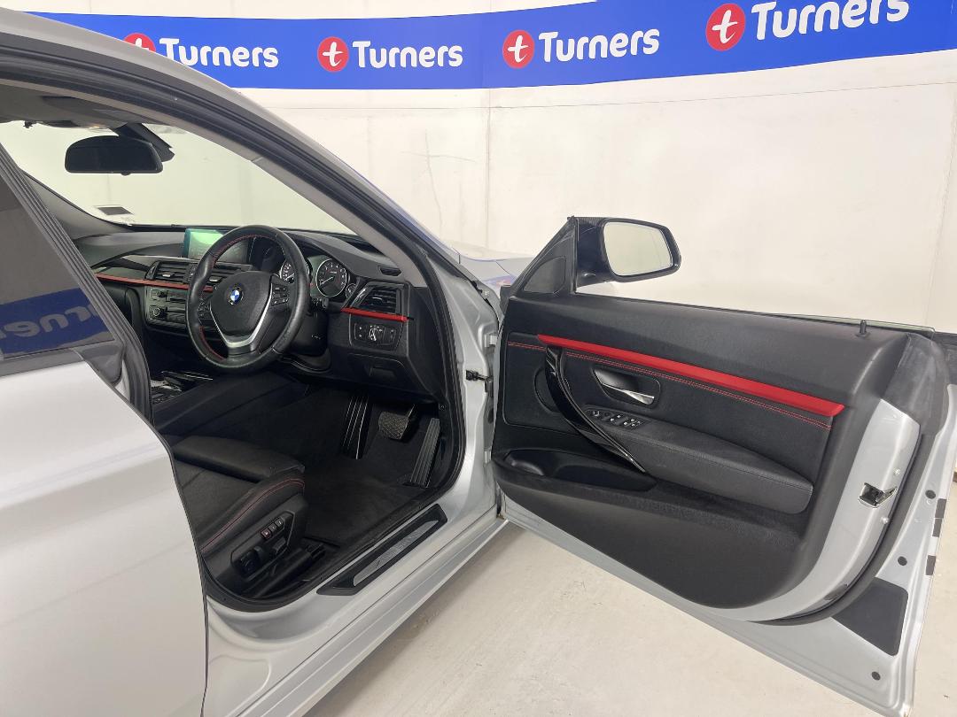 Photo '15' of BMW 335I