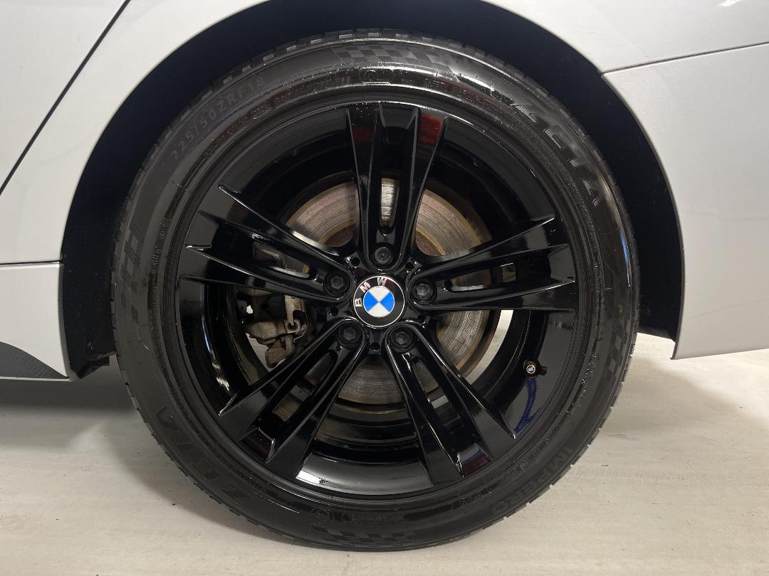 Photo '11' of BMW 335I