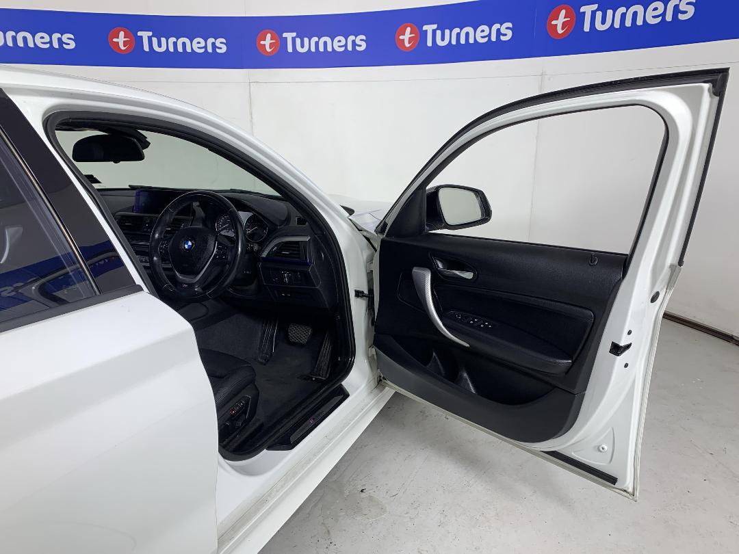 Photo '15' of BMW M135I