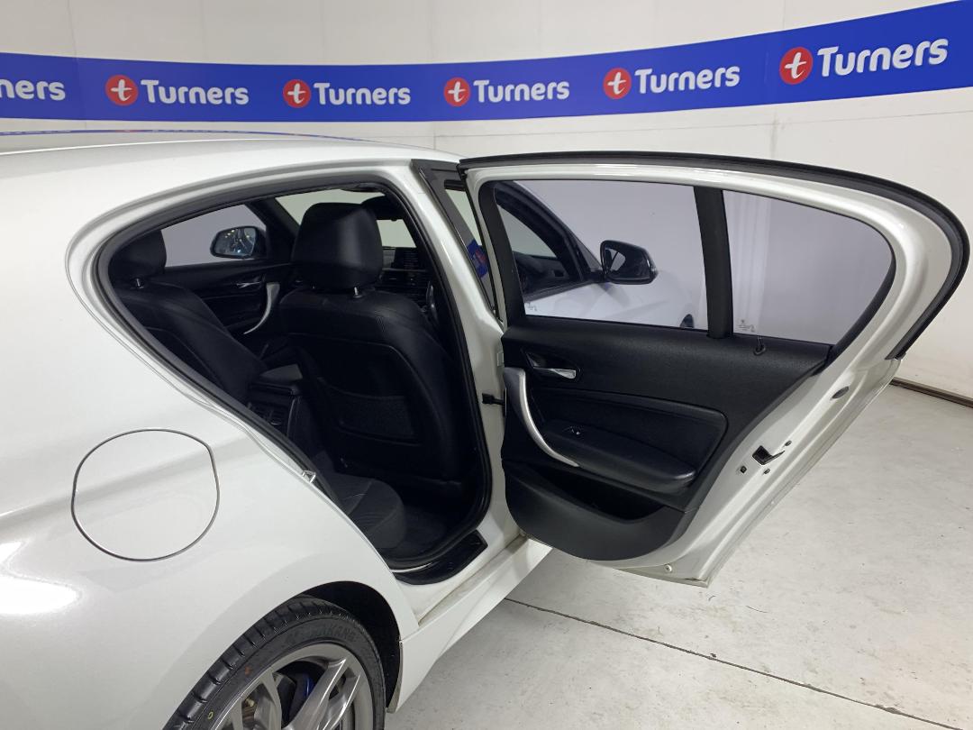 Photo '19' of BMW M135I