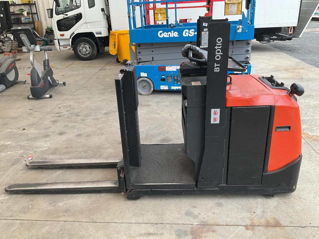 Photo '3' of BT OSSE100 Low Level Order Picker Forklift