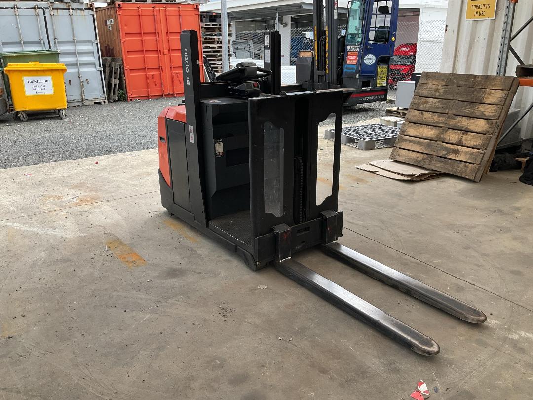 Photo '6' of BT OSSE100 Low Level Order Picker Forklift