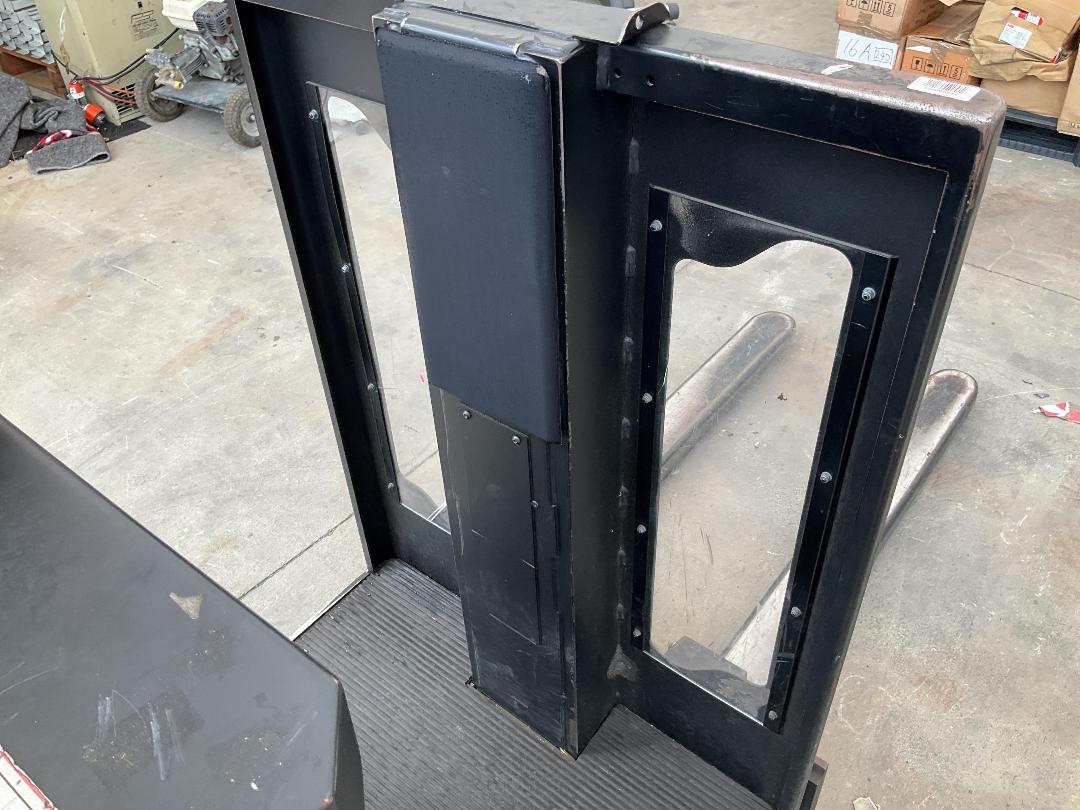 Photo '27' of BT OSSE100 Low Level Order Picker Forklift