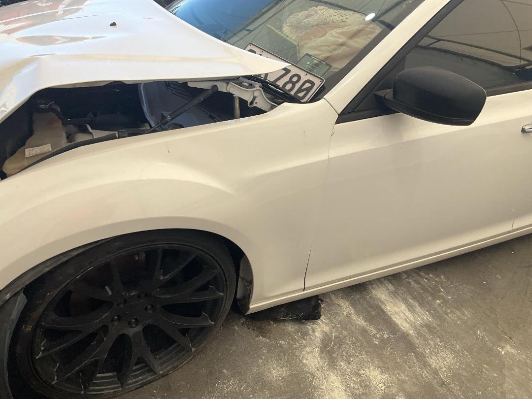 Photo '10' of Chrysler 300 Photo '10' of Chrysler 300