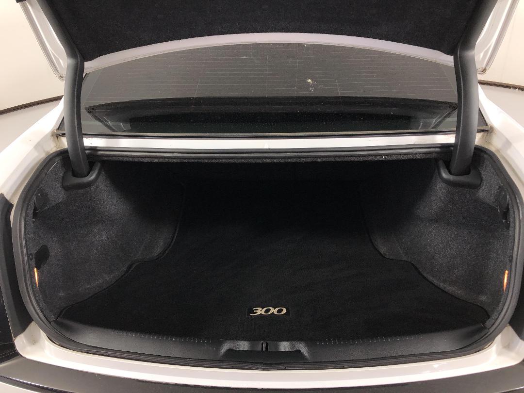 Photo '14' of Chrysler 300