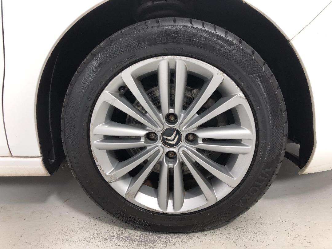 Photo '9' of Citroen C4 Photo '9' of Citroen C4