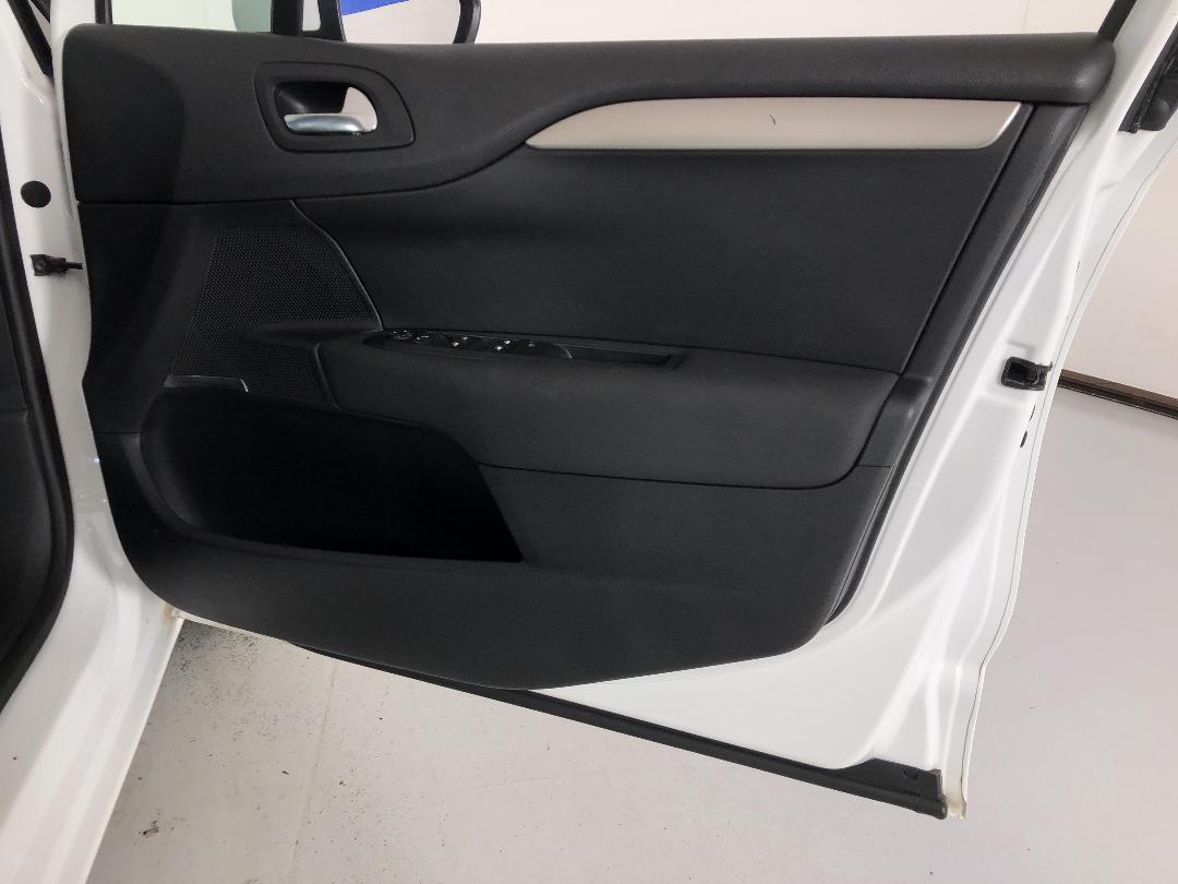 Photo '15' of Citroen C4 Photo '15' of Citroen C4