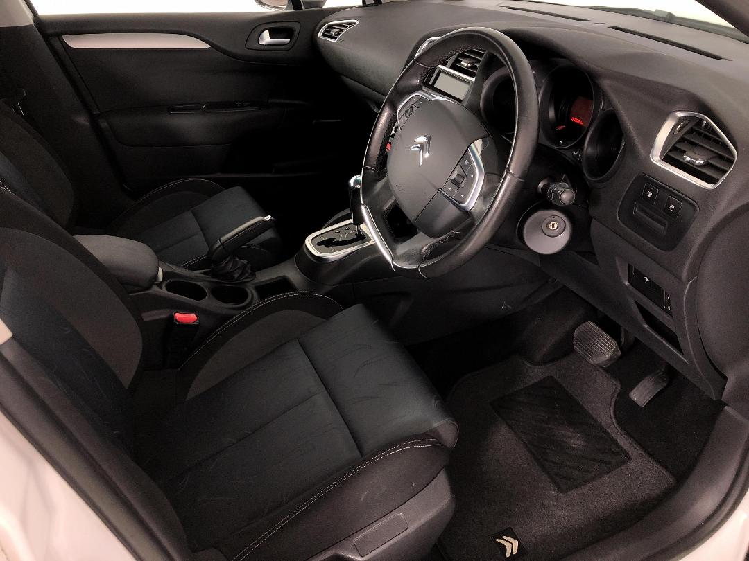 Photo '16' of Citroen C4 Photo '16' of Citroen C4