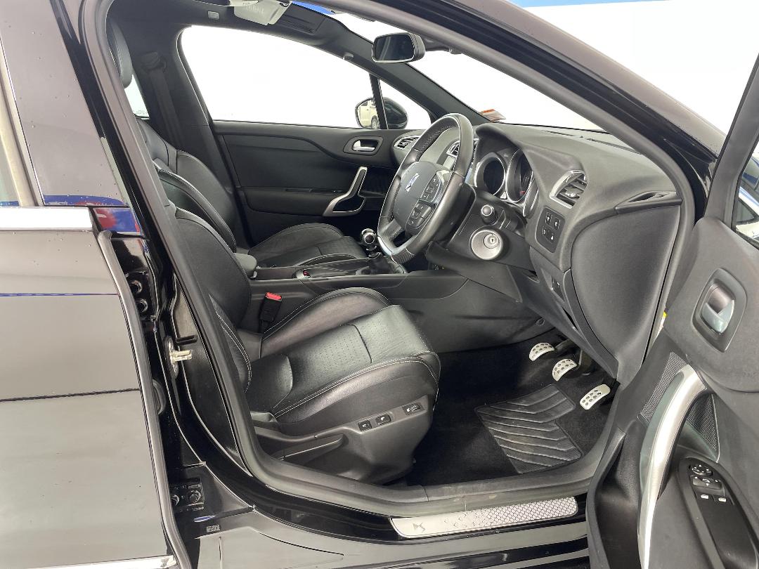 Photo '16' of Citroen DS4 Photo '16' of Citroen DS4