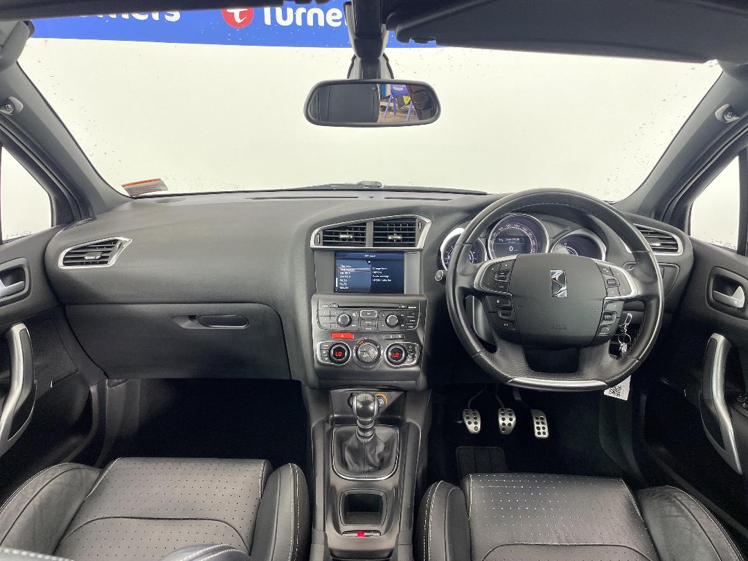 Photo '17' of Citroen DS4 Photo '17' of Citroen DS4