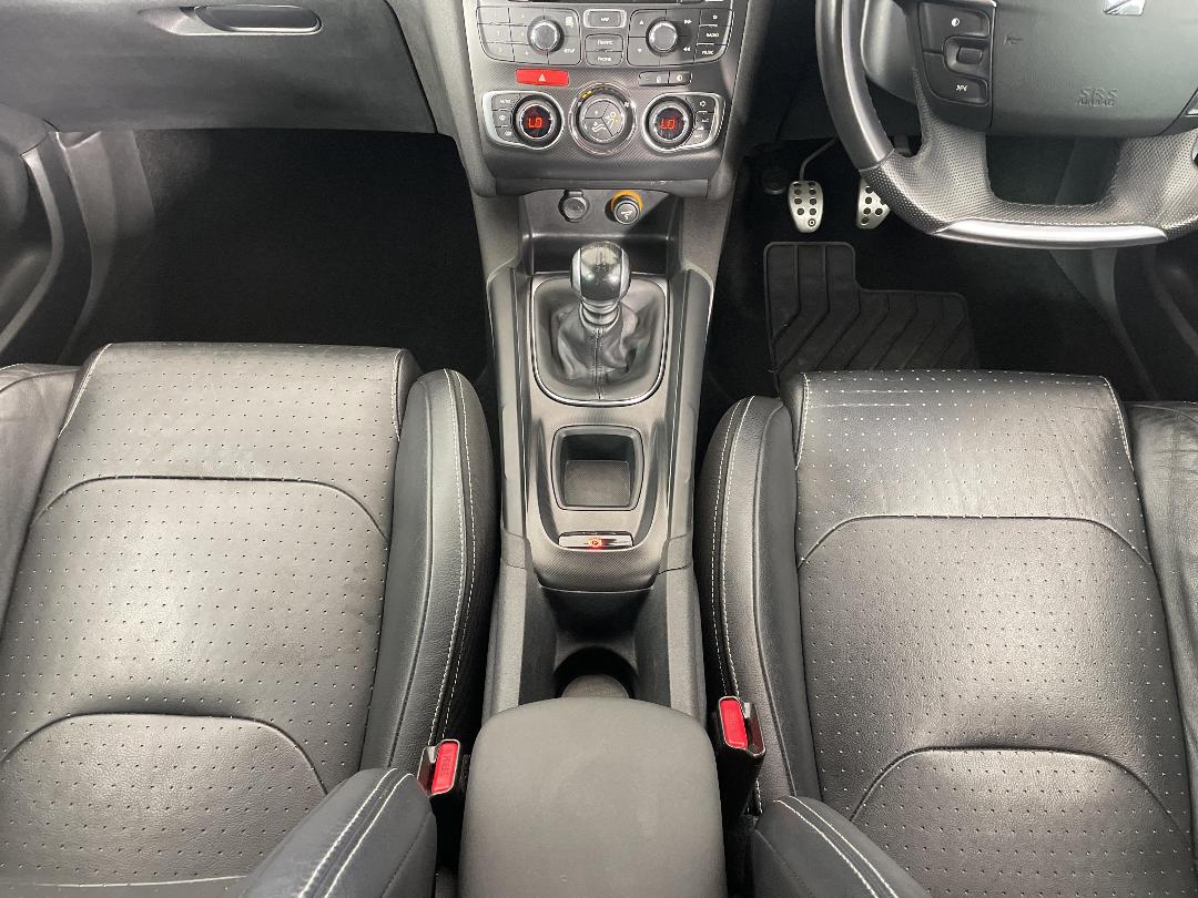 Photo '18' of Citroen DS4 Photo '18' of Citroen DS4