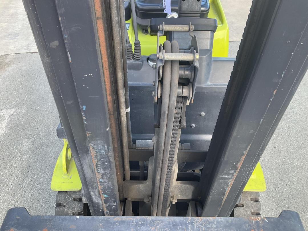 Photo '19' of Clark C18L Forklift