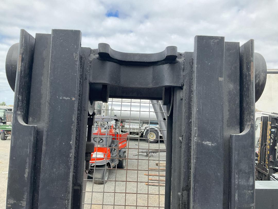 Photo '21' of Crown RC5515-30 Forklift