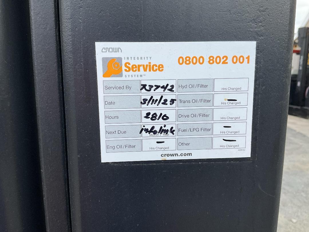 Photo '22' of Crown RC5515-30 Forklift