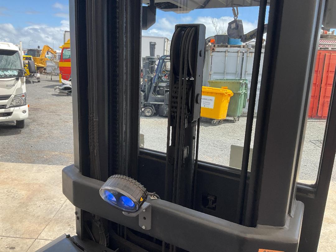 Photo '18' of Crown SP3520-30TT312 H Other Machine Photo '18' of Crown SP3520-30TT312 H Other Machine