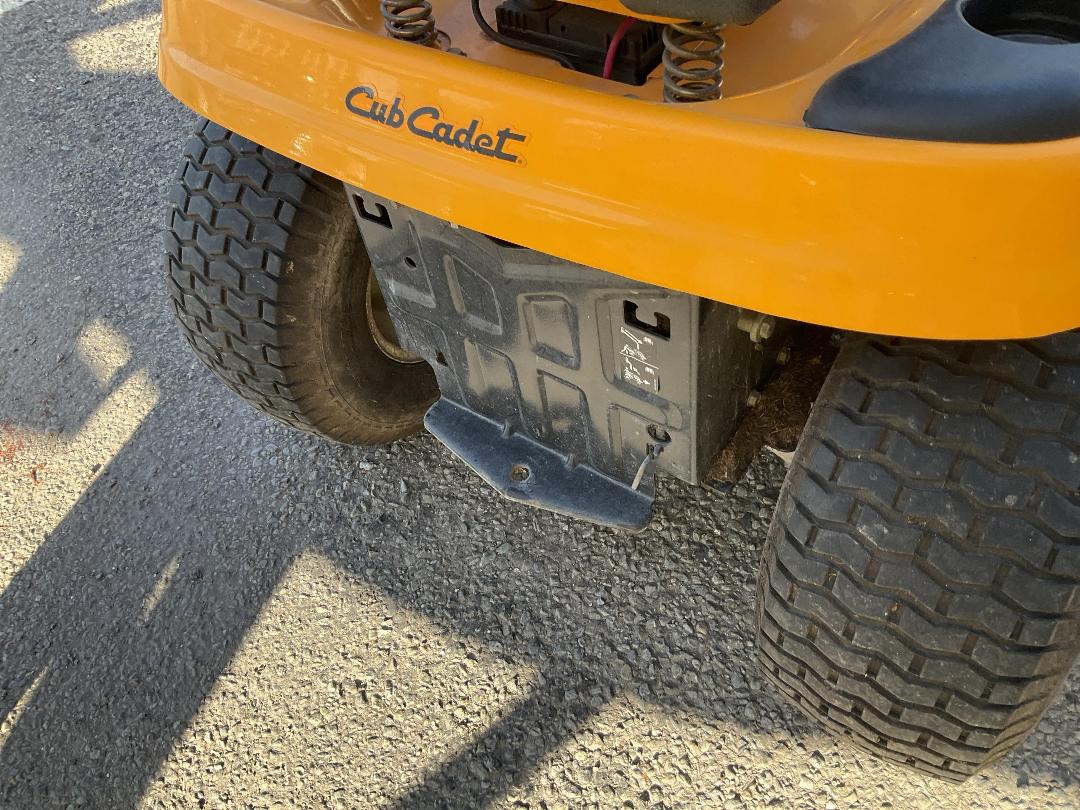 Photo '11' of Cub Cadet LTX1042 Mower