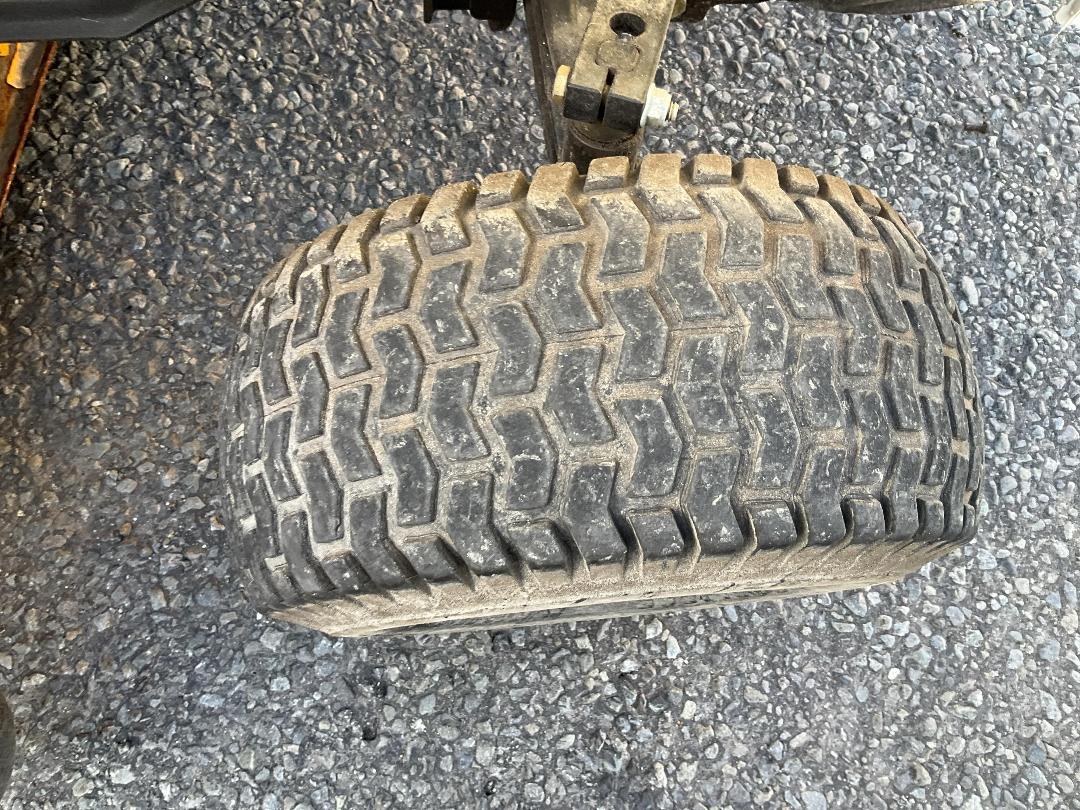 Photo '12' of Cub Cadet LTX1042 Mower