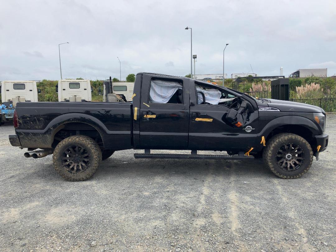 Photo '2' of Ford F350 Lariat 4X4