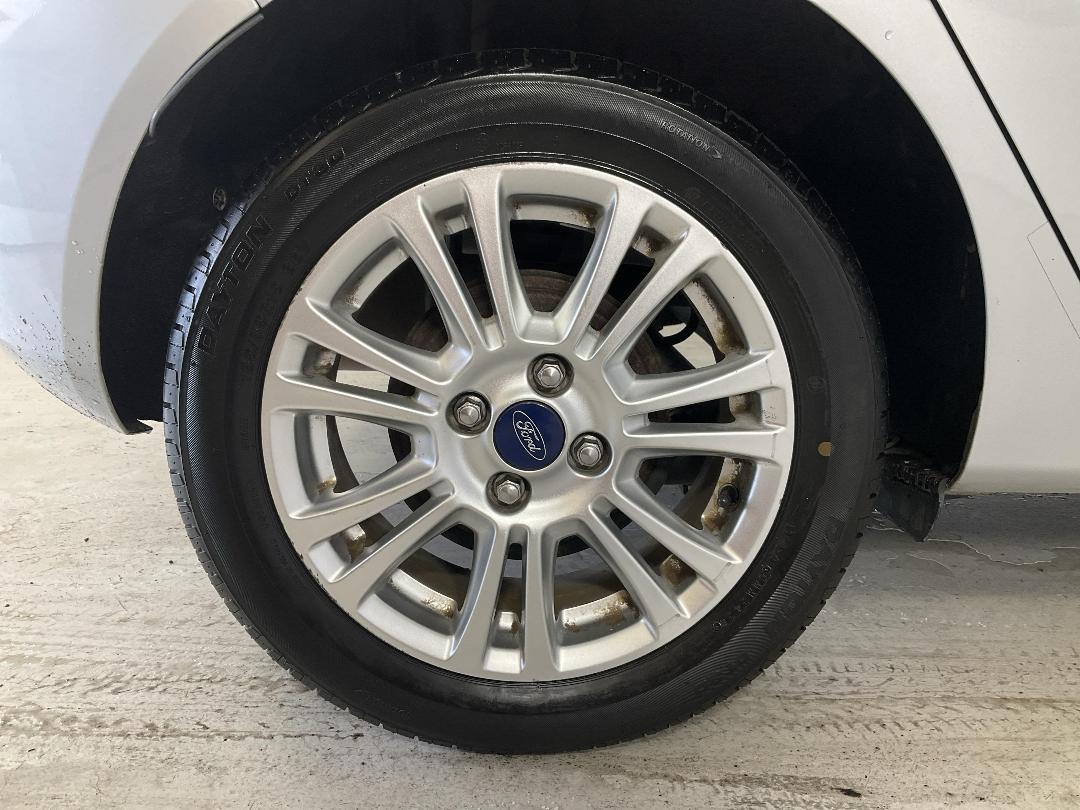 Photo '12' of Ford Fiesta Photo '12' of Ford Fiesta