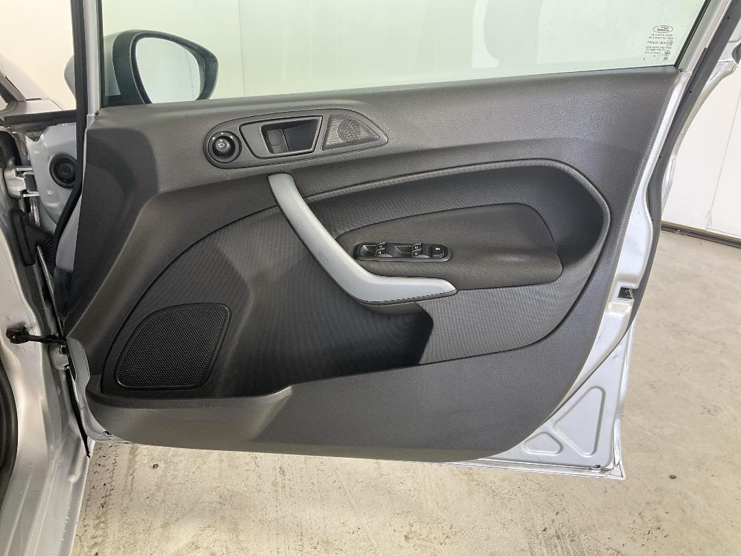 Photo '15' of Ford Fiesta Photo '15' of Ford Fiesta