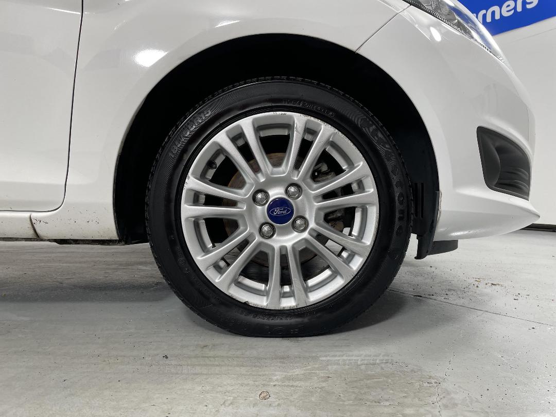 Photo '9' of Ford Fiesta Photo '9' of Ford Fiesta