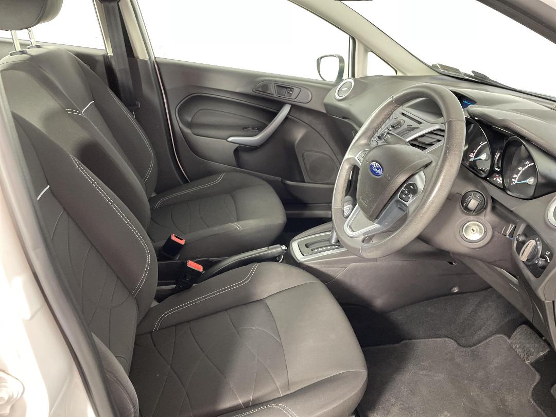 Photo '16' of Ford Fiesta Photo '16' of Ford Fiesta