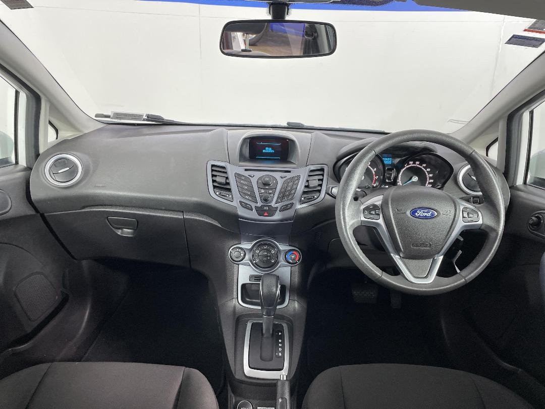 Photo '17' of Ford Fiesta Photo '17' of Ford Fiesta