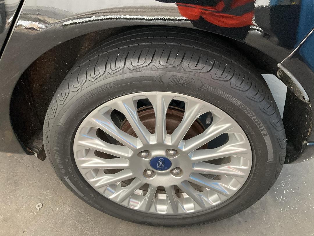 Photo '12' of Ford Fiesta Sport