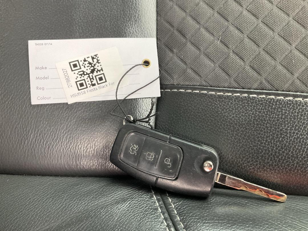 Photo '24' of Ford Fiesta Sport