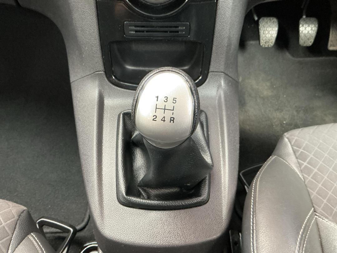 Photo '23' of Ford Fiesta