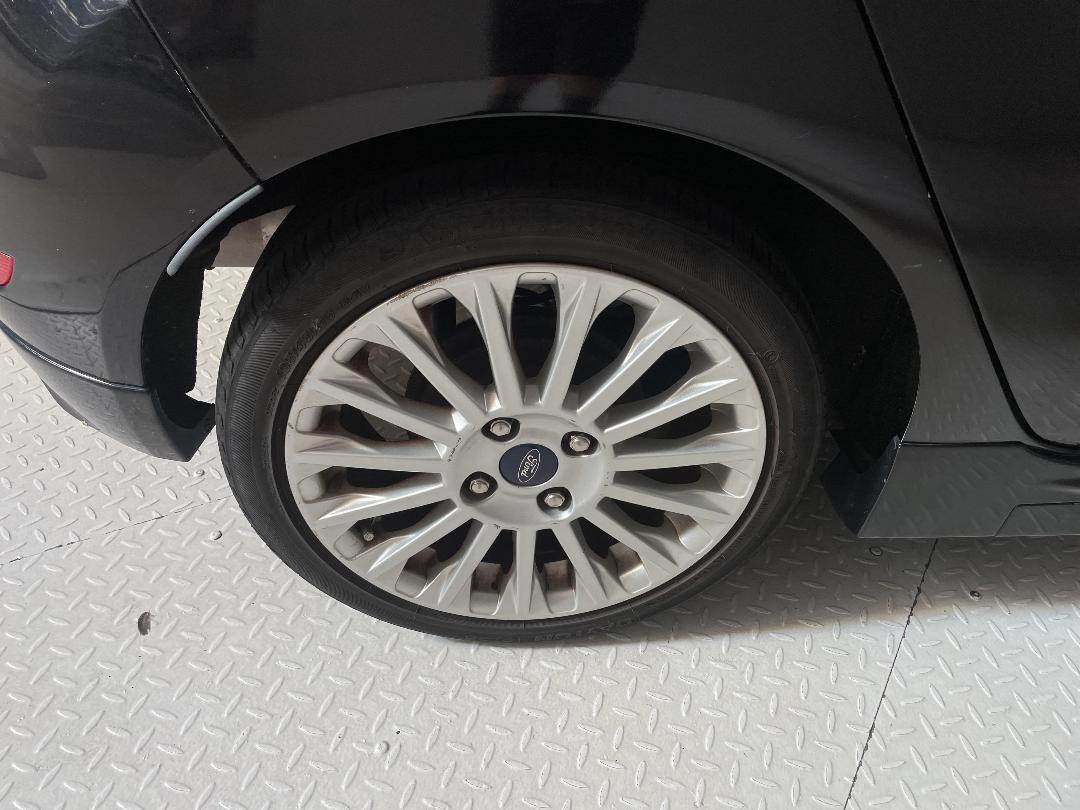 Photo '8' of Ford Fiesta